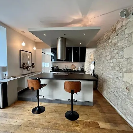 شقة Designer Loft Place Des Vosges باريس